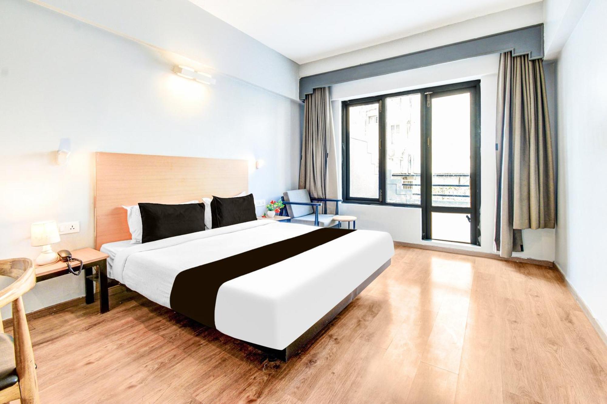 ホテル Super Townhouse Lakdikapul ハイデラバード エクステリア 写真