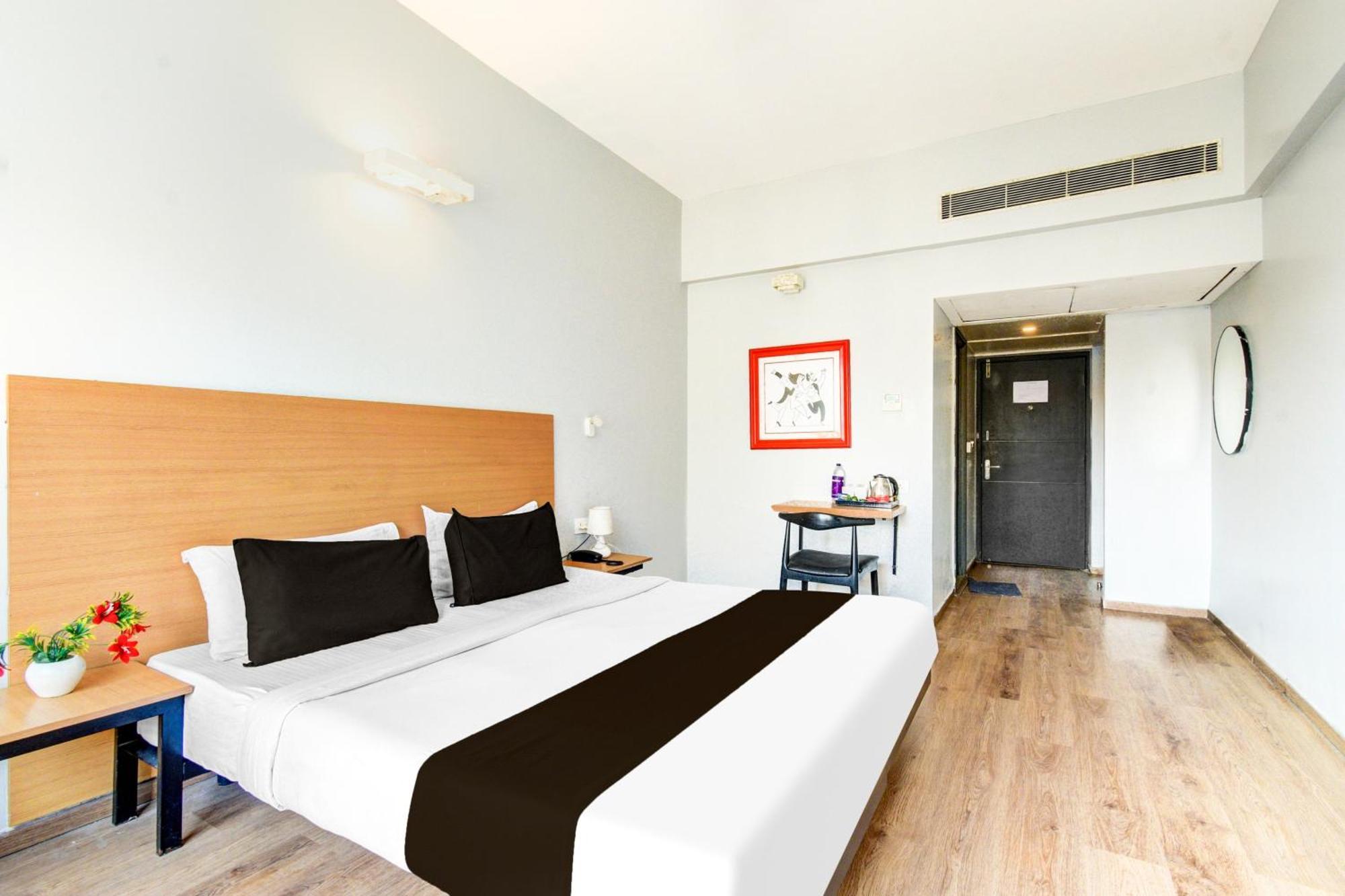 ホテル Super Townhouse Lakdikapul ハイデラバード エクステリア 写真